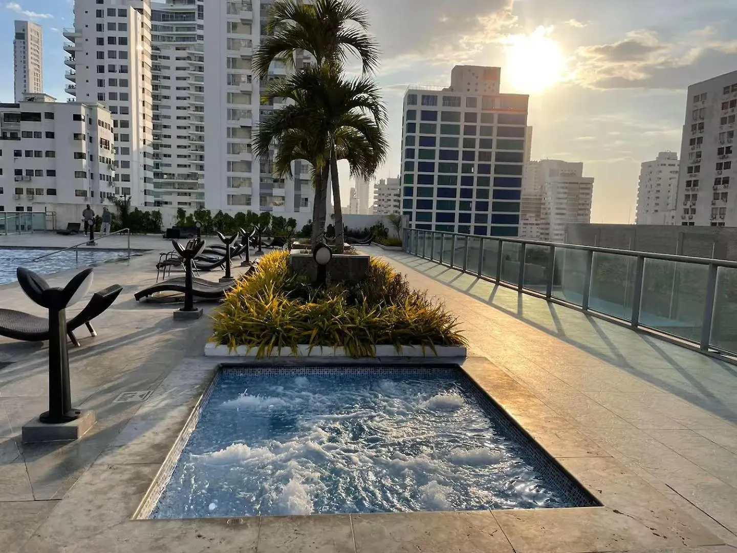 Artful With Amazing Balcony - Bay Views Apartment Cartagena